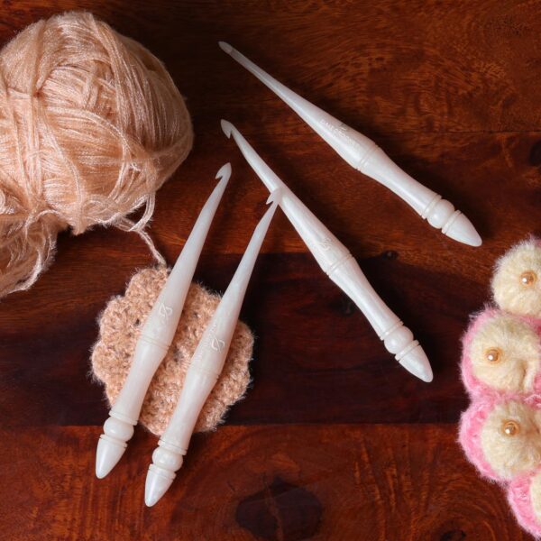 Shiney Moonstone Resin Crochet Hook