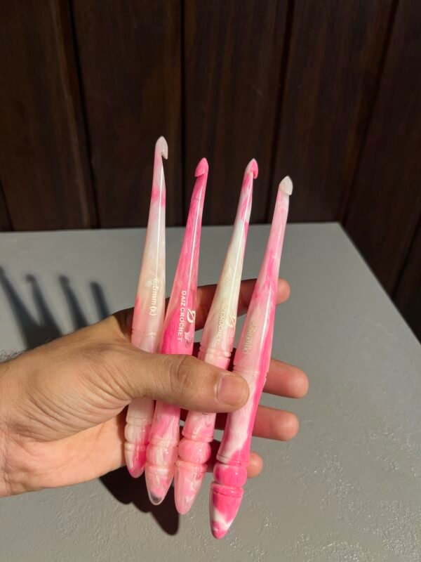 Pink Swirl Resin Crochet Hook
